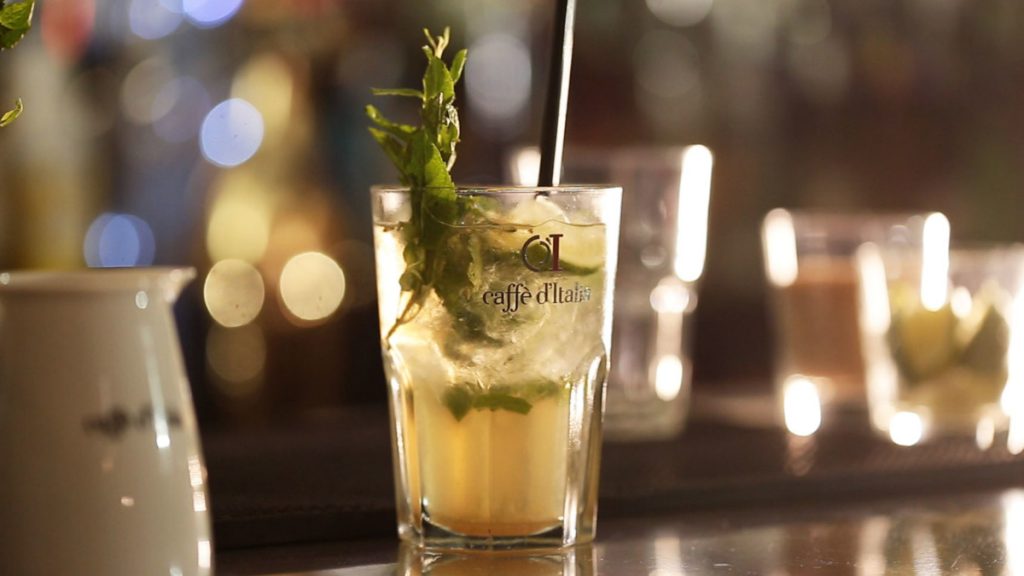 cocktail Fior di Mojito staat klaar op de bar