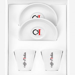 Witte porseleinen kopjes en schotels met Caffè d'Italia logo in witte doos